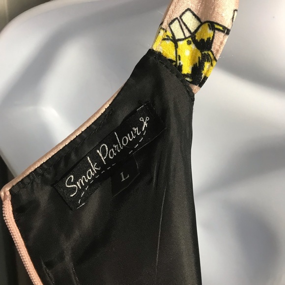 Smak Parlour Fun Retro Print Dress with Pockets - Picture 3 of 9